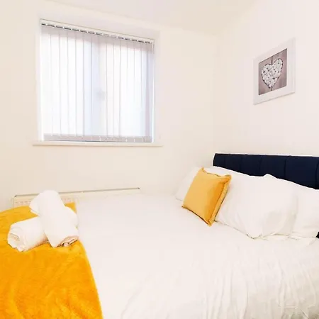 Albion High Street Apartment